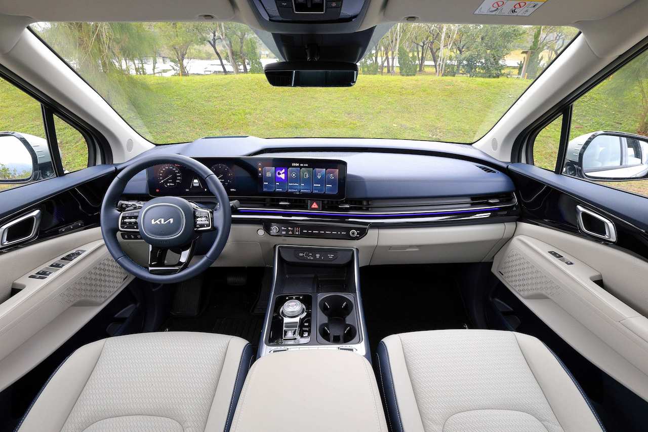3.Kia全功能豪華休旅The new Carnival「Grand Design 卓然大器、Grand Luxury 超凡尊榮、Grand Technology 極智未來」三大產品DNA。